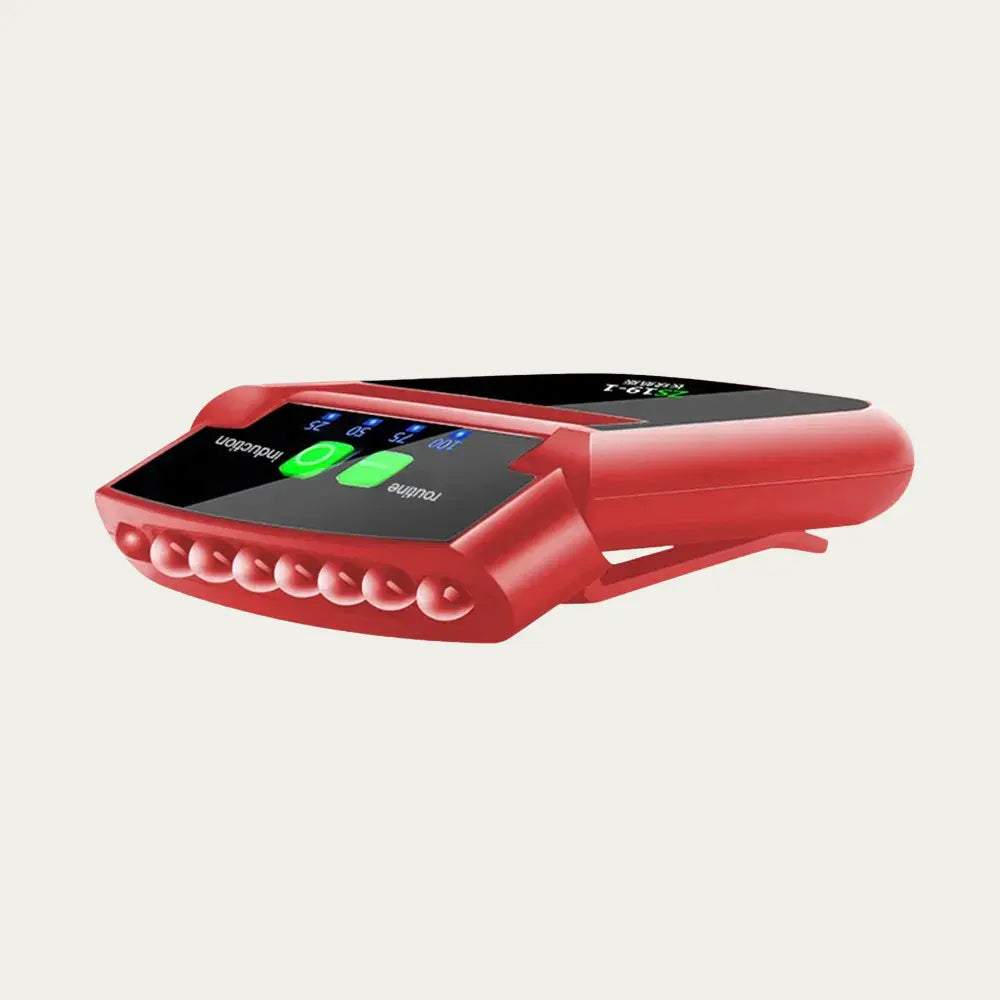 Lampe frontale à clipser LAMPORA coloris rouge vue de trois quarts